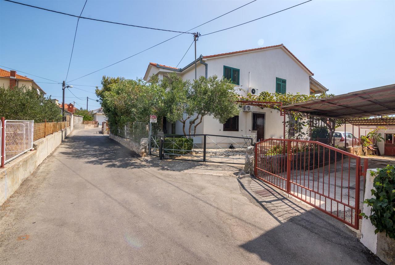 Apartment And Rooms Ruza Trogir Luaran gambar
